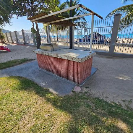 Steps From Foxwoods- Beachfront Retreat With Pools San Juan Extérieur photo