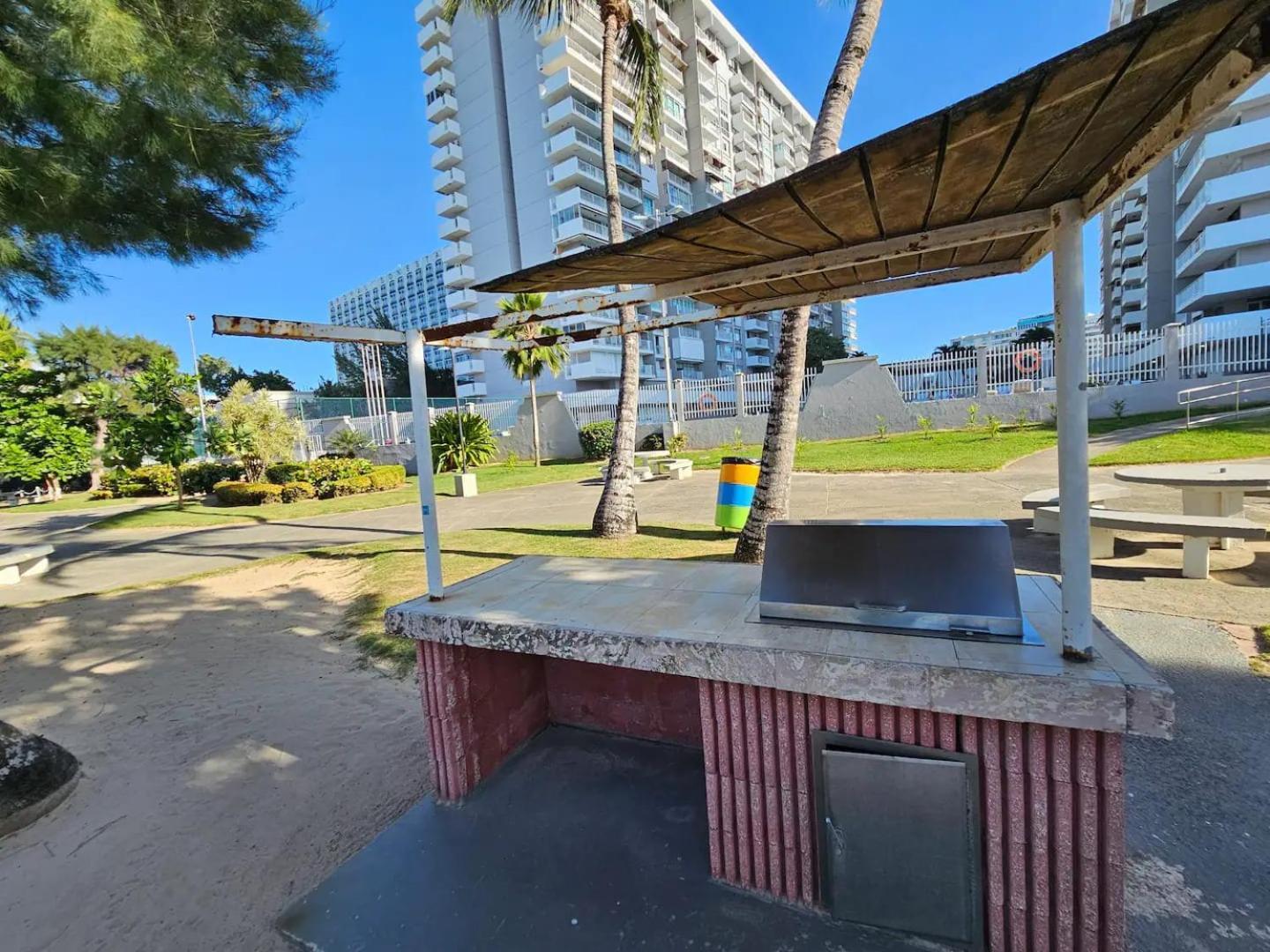 Steps From Foxwoods- Beachfront Retreat With Pools San Juan Extérieur photo